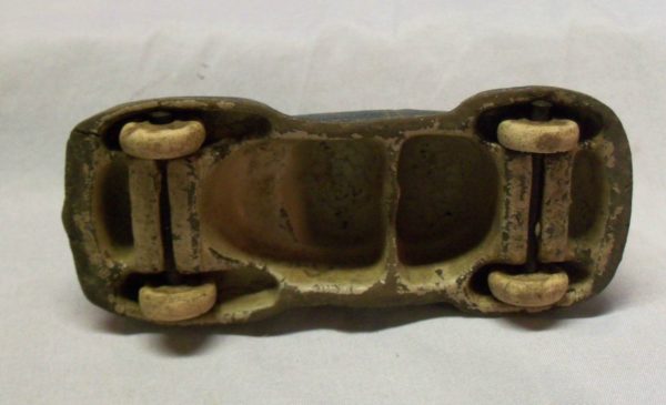antique-cast-metal-toy-car