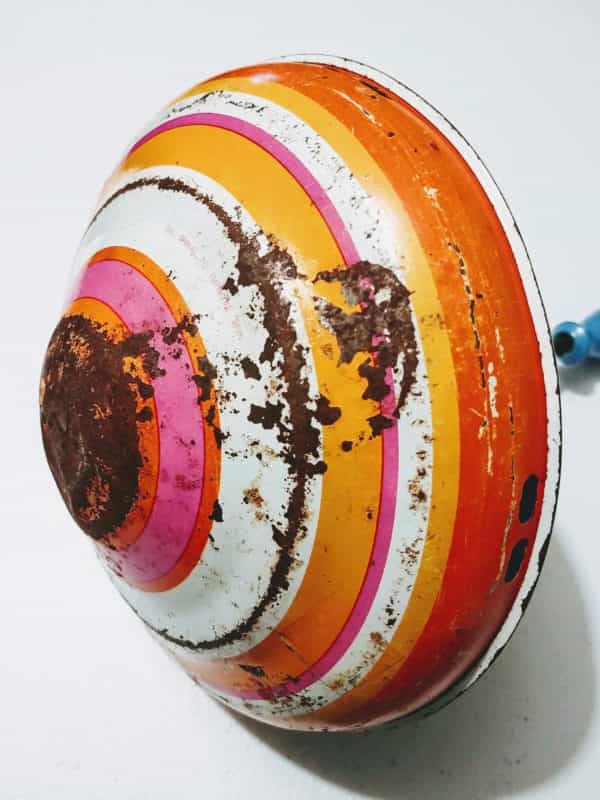 old-train-scene-spinner-top