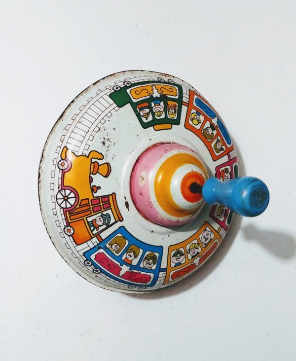 OLD TRAIN SCENE SPINNER TOP