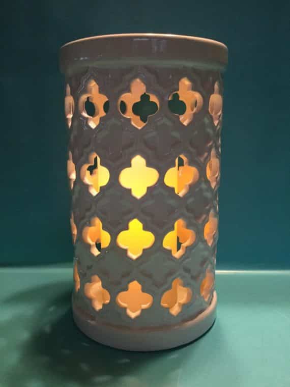 fleur-lattice-pillar-luminary-ceramic-candle-holder-white