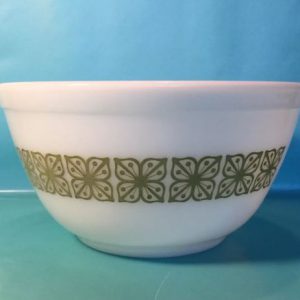 Pyrex 1-1/2 Quart Bowl Verde Square Flowers Floral 402