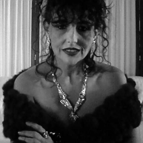 Deco Diva Jewelry & Collectibles