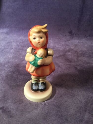 Goebel MI Hummel 239/B Girl With Doll TMK7 Figurine