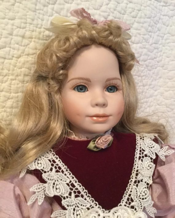 thema-resch-porcelain-doll-fiona-limited-edition
