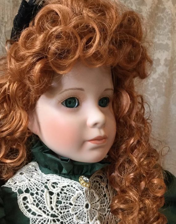thelma-resch-limited-edition-porcelain-doll-courtney