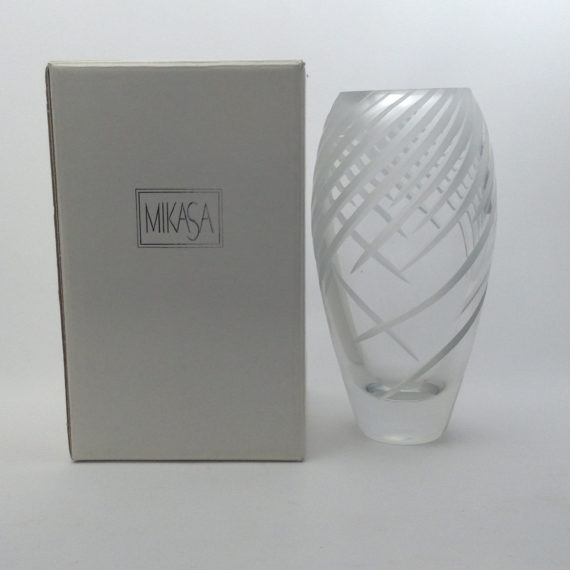 mikasa-tempest-cut-crystal-vase-etched-clear