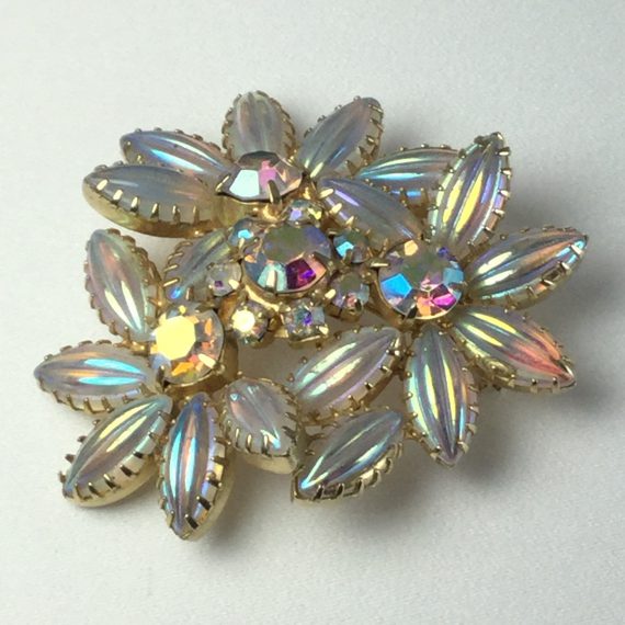 Vintage Brooch Iridescent Daisy Flower Cluster Pin