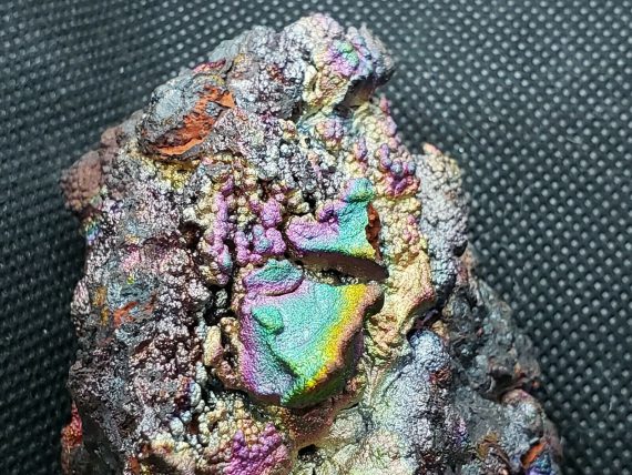 botroidal-rainbow-turgite-specimen