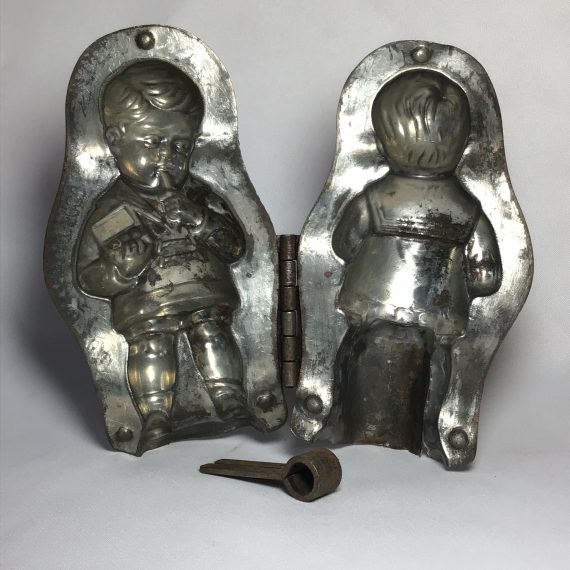 anton-reiche-little-boy-with-skis-metal-chocolate-mold