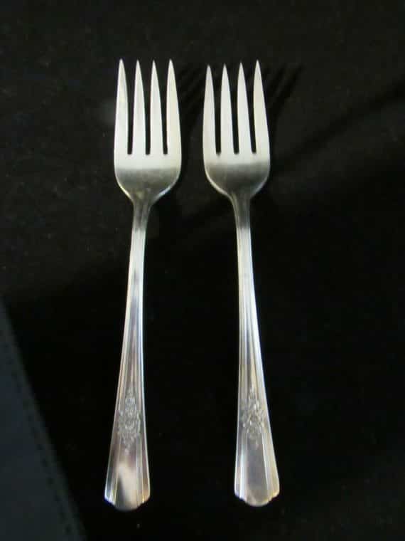 Salad Dessert Forks. Desire Silverplate 1940, Wm Rogers, Lot of 2  (2011)