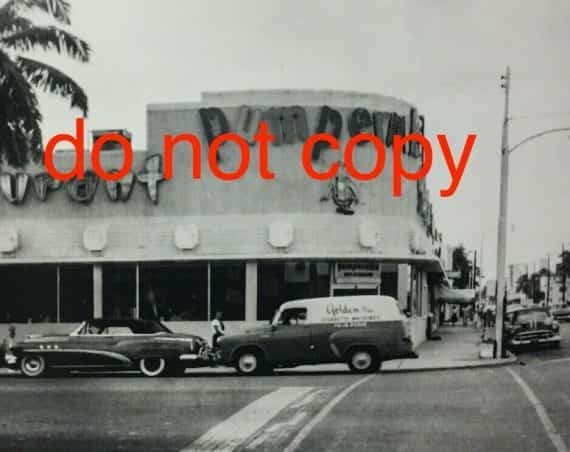pumperniks-miami-beach-street-scene-cars-collins-ave-67th-photo-1950s-bw