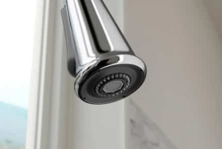 kohler-tyne-r21415-cp-single-handle-pull-down-sprayer-kitchen-faucet-in-polished-chrome