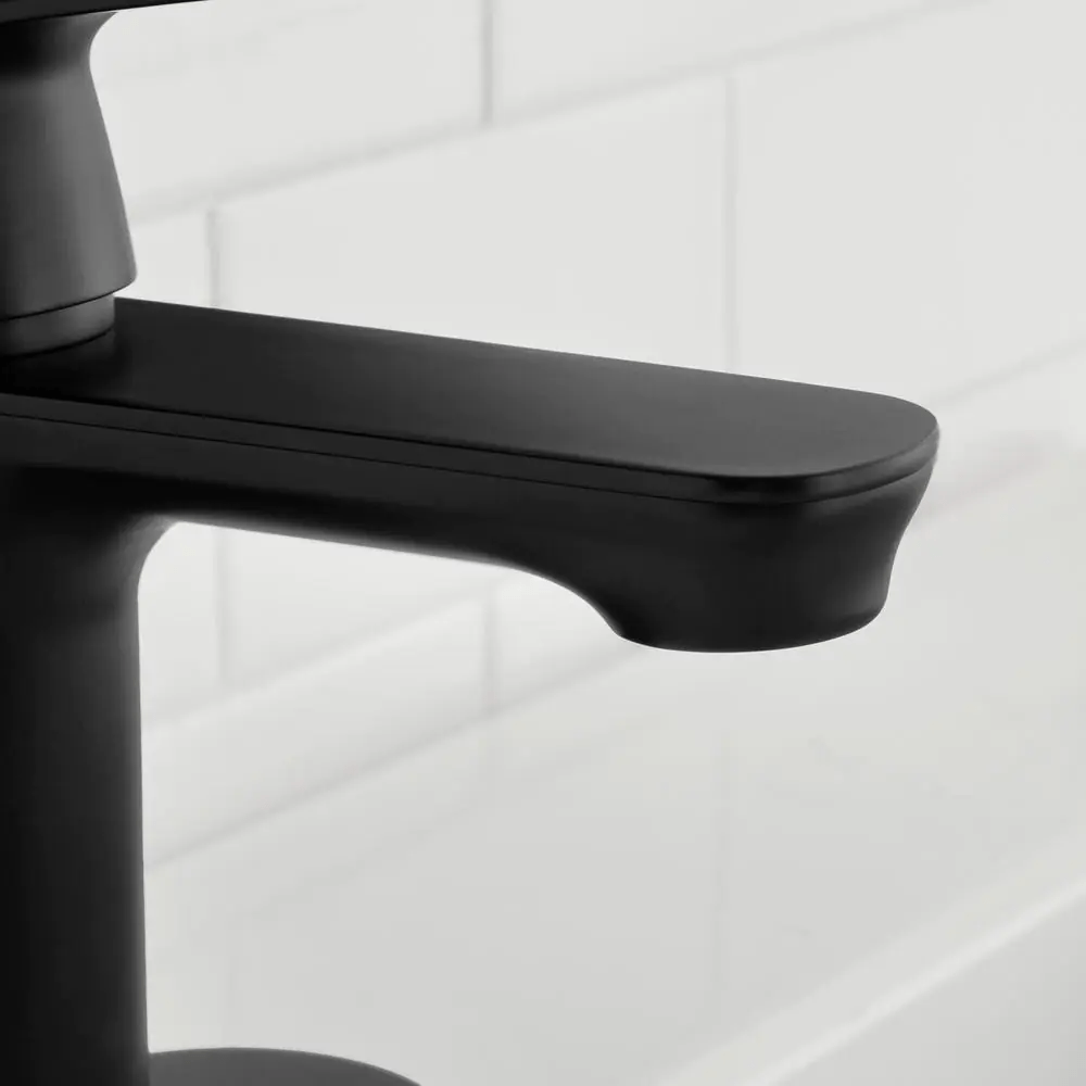 glacier-bay-foxton-1005-806-824-single-hole-single-handle-bathroom-faucet-in-matte-black