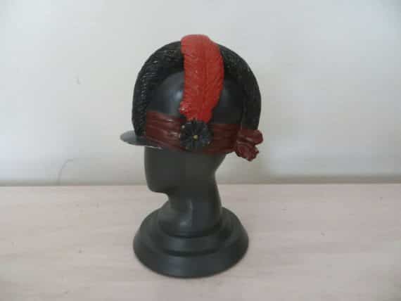 great-britain-15th-regiment-of-light-dragoons-head-mannequin-with-metal-helmet