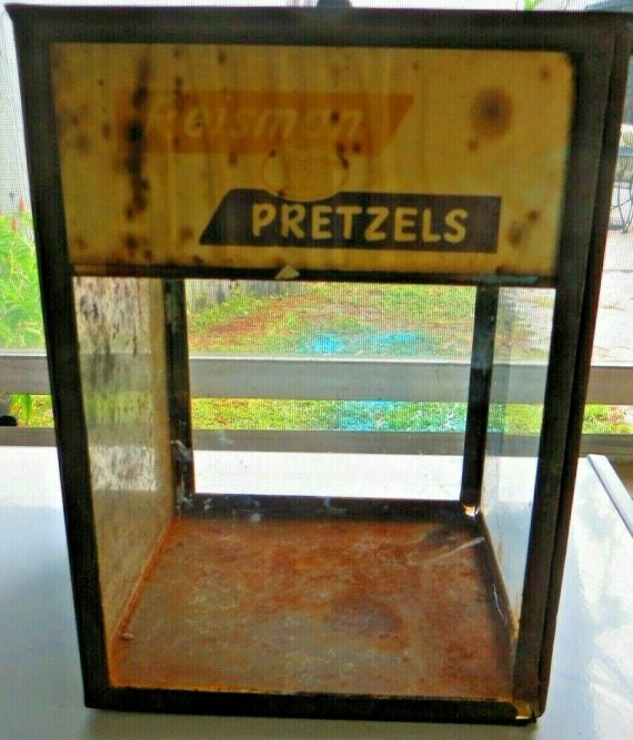 reiman-pretzels-square-glass-general-store-counter-display-self-serve-jarserve-jar
