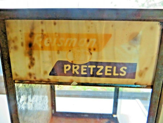 reiman-pretzels-square-glass-general-store-counter-display-self-serve-jarserve-jar
