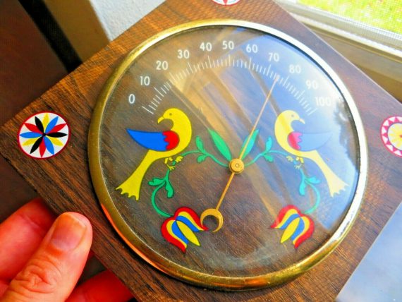 the-dutchman-thermometer-metal-faux-wood-hand-paintedglass-lense-works-vtg