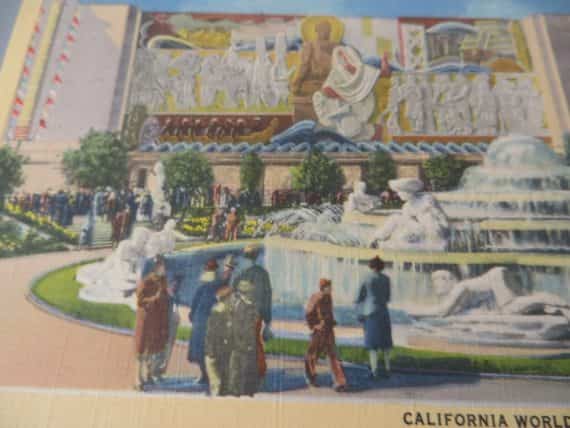 california-worlds-fair-on-san-fransco-baypeacemakers-mural-1939-postcard