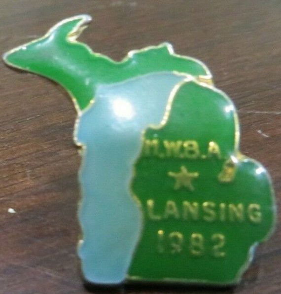 m-w-b-a-lansing-1982-souvenir-michigan-womens-bowling-association-award-pin