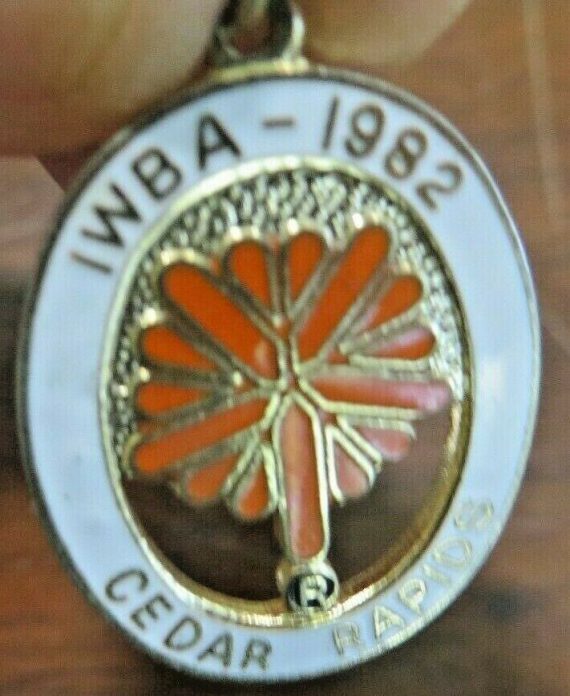 i-w-b-a-1982-cedar-rapids-iowa-international-womens-bowling-assn-souvenir-charm