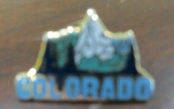 state-of-colorado-enameled-souvenir-official-pin