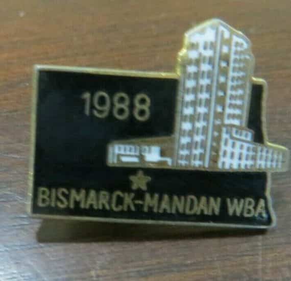 1988-date-bismark-mandan-wba-womens-bowling-association-souvenir-tournament-pin