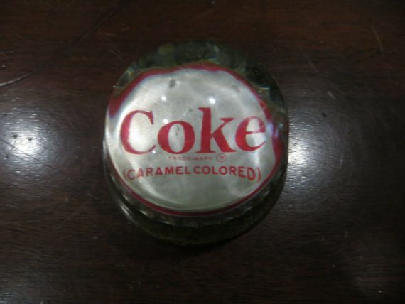 coca-cola-advertising-bottle-cap-caramel-coloring-lucite-paperweight