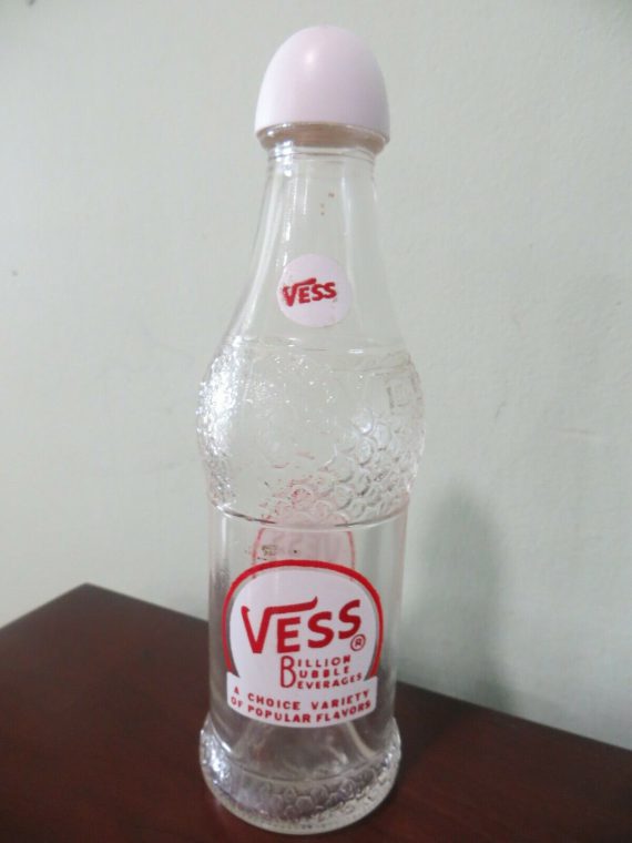 vess-billion-bubble-beverages-double-sided-reverse-painted-salt-shaker-soda