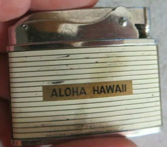waikiki-beach-diamond-head-aloha-hawaii-advertising-flat-japan-crown-lighter
