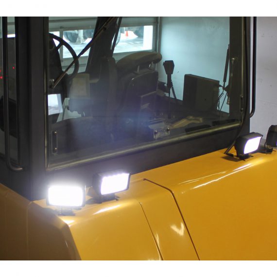 caterpillar-tractor-bridgelux-led-wide-flood-beam-rear-fender-light-3500-lumens-cat6t7160