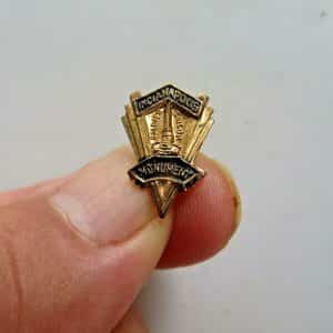 INDIANAPOLIS MOMUMENT VTG BRASS QUALITY MADE PIN