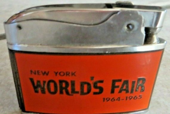 NY WORLDS FAIR 1964-65  ADVERTISING FLAT JAPAN VULCAN ORIGINAL LIGHTER VINTAGE