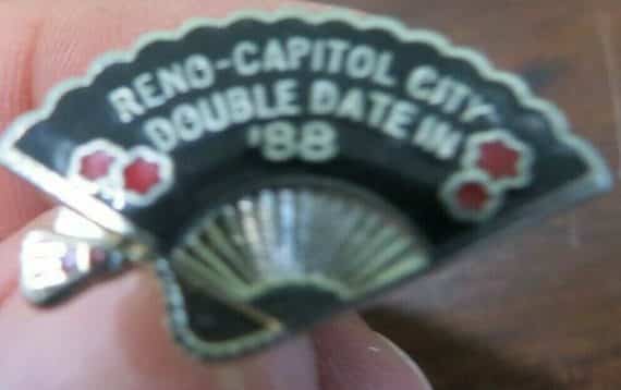 RENO CAPITOL CITY DOUBLE DATE IN 1988 ENAMEL VINTAGE BOWLING OR GAMING PIN