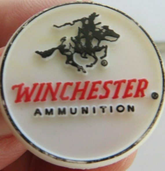 WINCHESTER AMMUNITION PLASTIC ORIGINAL PIN FROM TRAP SHOOT SHOOTING AWARD PIN