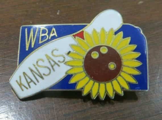 WOMEN’S BOWLING ASSOCIATION WBA KANSAS STATE AWARD LAPEL BOWLING SOUVENIR PIN