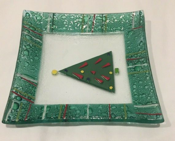 gorham-christmas-splendor-fused-glass-square-tree-plate-raised-3d