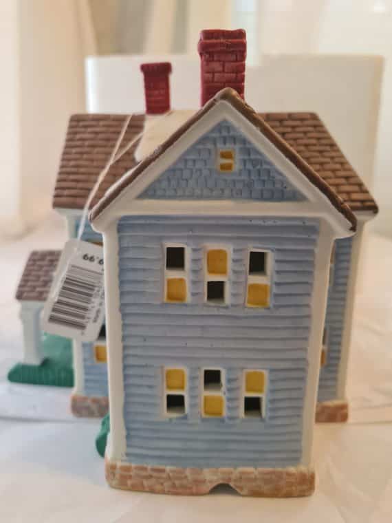 1993-country-memories-limited-edition-christmas-village-new-lighted-house-kmart