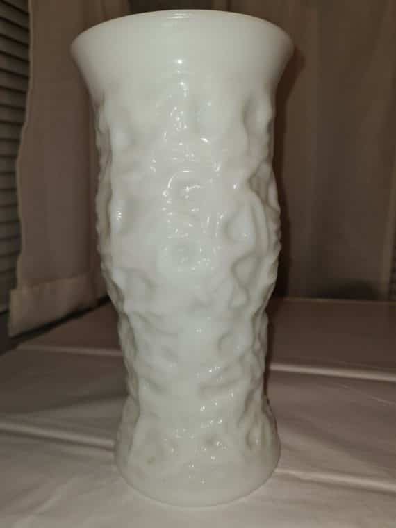 vintage-1970s-e-o-brody-co-milk-glass-vase-krinkle-ripple-wrinkle-design