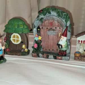 Miniature Dollhouse FAIRY GARDEN 3 Gnomes 3 Doors Wishing Well 7 pc Lot – NEW