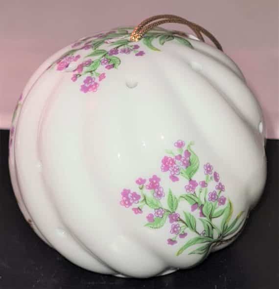 Vintage Porcelain Round Pomander Potpourri Ball 3 ” White and Lavender Floral