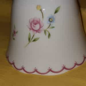 LEFTON Ceramic Grandmother Bell Flowers Floral Gold Trim 1984 vintage OS1