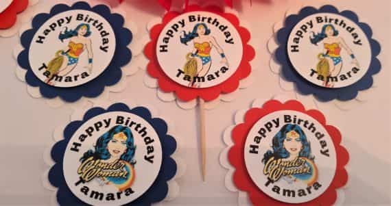 wonder-woman-centerpiece-and-personalized-3-d-cupcake-toppers-12-triple-layered
