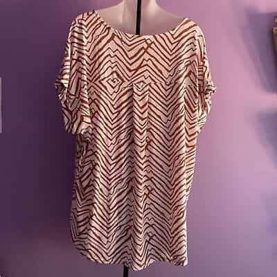 flower-feather-zebra-print-cap-sleeve-blouse-size-1xl