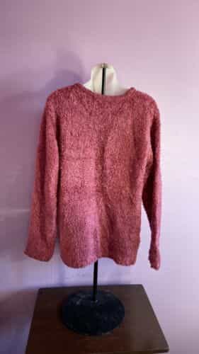 denim-co-fuzzy-raspberry-long-sleeve-pullover-sweater-size-medium