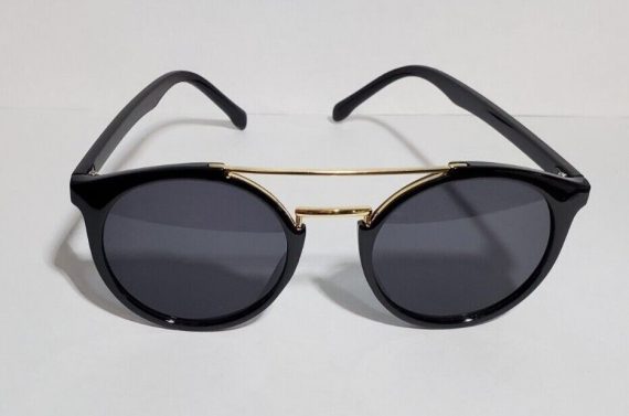 sunglasses-womens-black-frame-gold-trim-jans-fancy-excellent-condition