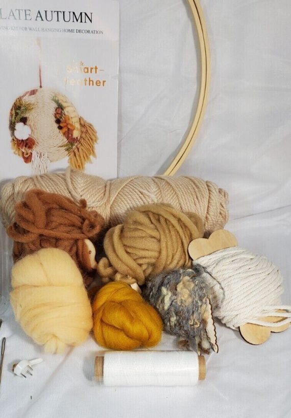 weaving-kit-late-autumn-wool-and-cotton-dried-botanicals