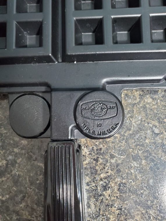 Nordic Ware Cast Aluminum Stovetop Belgian Waffler In Good Condition