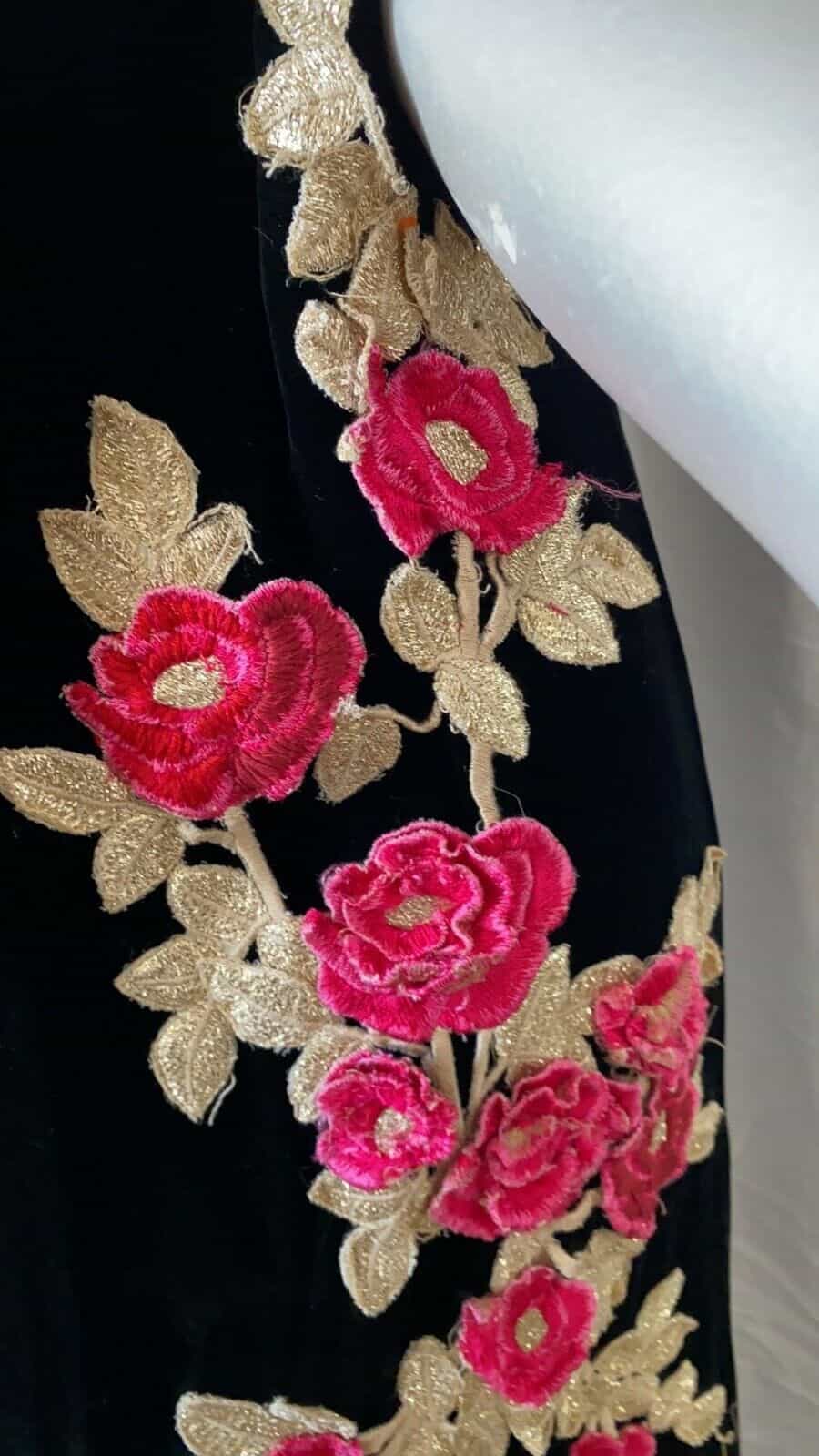 black-velvet-floor-length-dress-with-roses-size-large