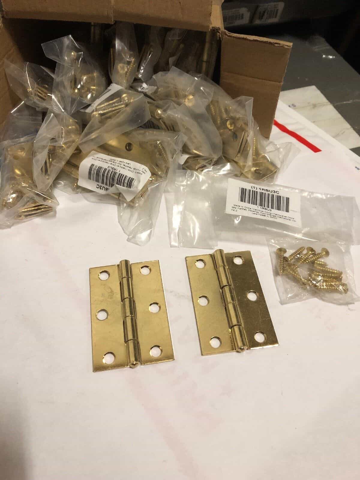 2-1/2″ x 1-5/8″ Butt Hinge Brass Finish Full Surface Mounting Sq Corner 20/2PK