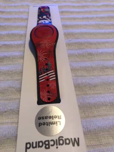 disney-parks-magicband-2-mickey-mouse-americana-limited-release-new